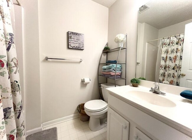 Foto del edificio - 1033 Ivy Glen Dr