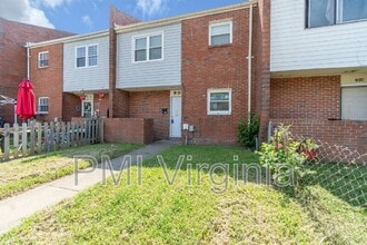 Building Photo - 909 E Liberty St