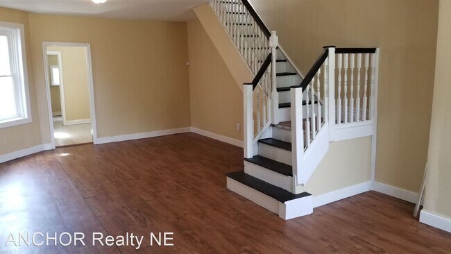 Building Photo - 3 br, 1 bath House - 36 S Cecil St