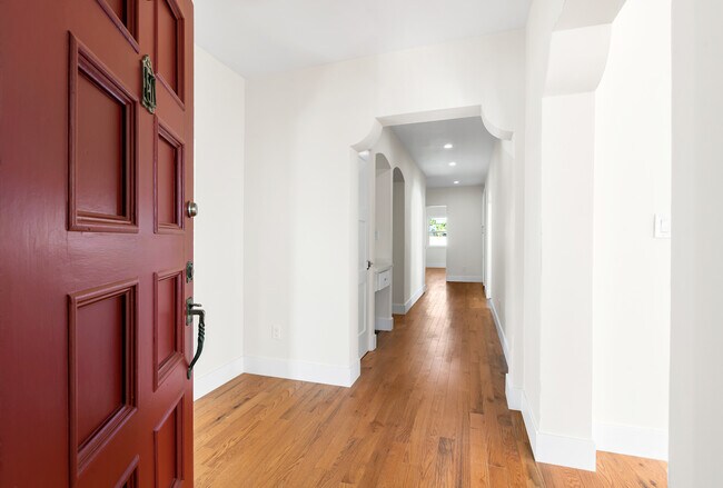 Foto del edificio - 6419 W 6th St