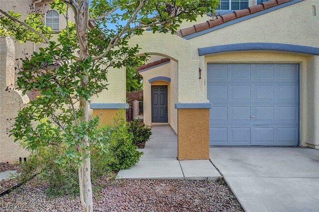 Building Photo - 2431 Lilac Cove St