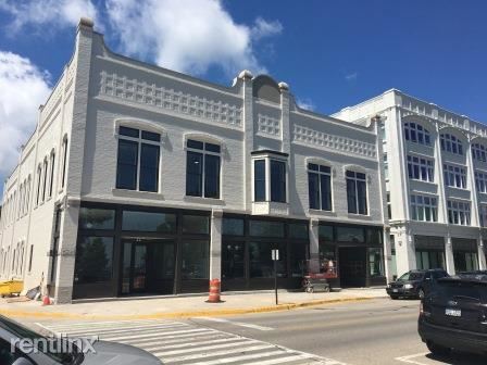 Building Photo - 909 1st St