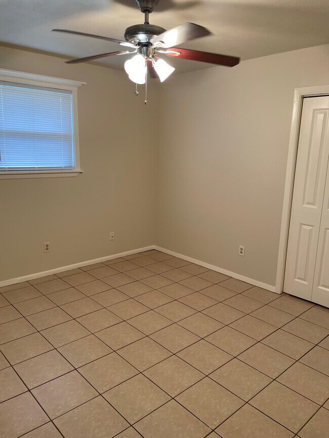 Foto del edificio - 534 Homewood Pl