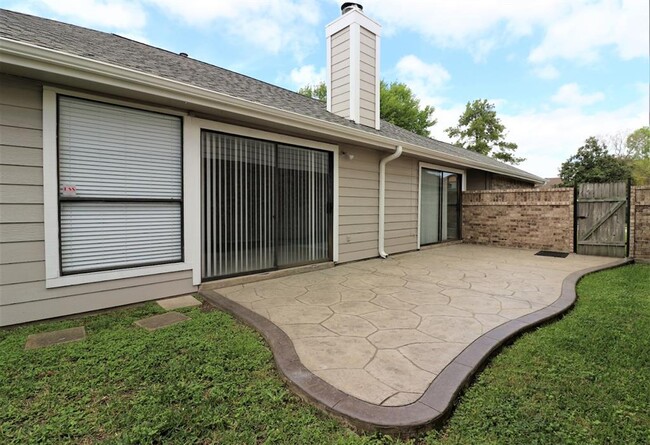 Building Photo - 12639 Ashford Hills Dr