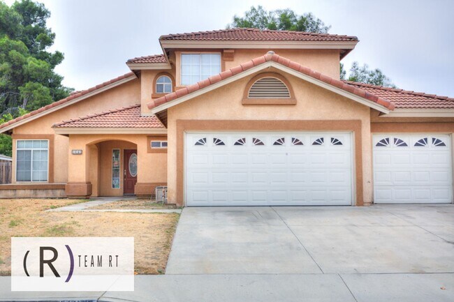 Building Photo - Beautiful 2 Story Family Home in the Desir...