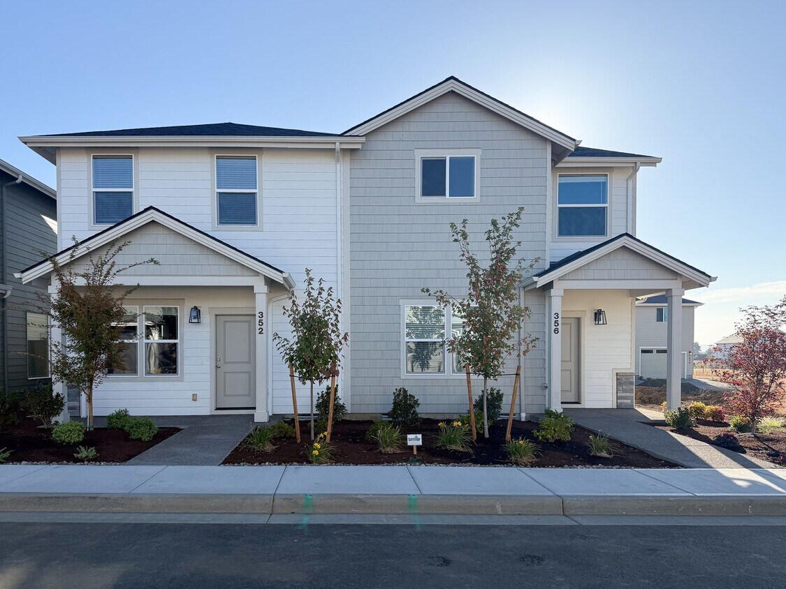 Foto principal - 356 SE Shetterly Dr