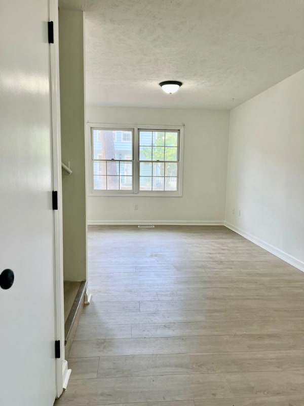 Foto del edificio - 402 74th Ave N