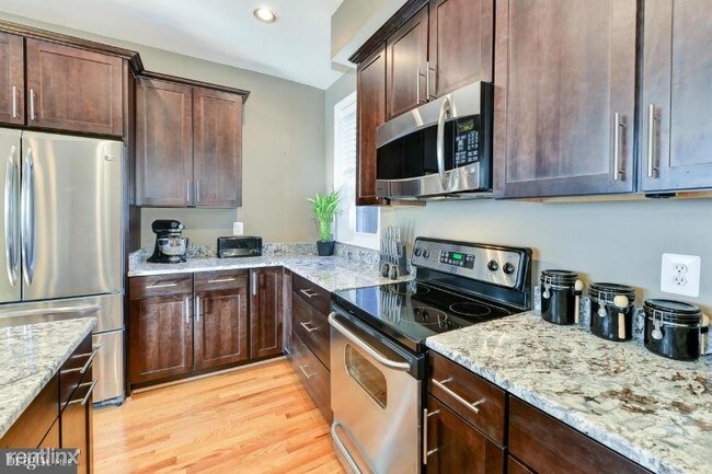 Foto del edificio - 719 5th St NE