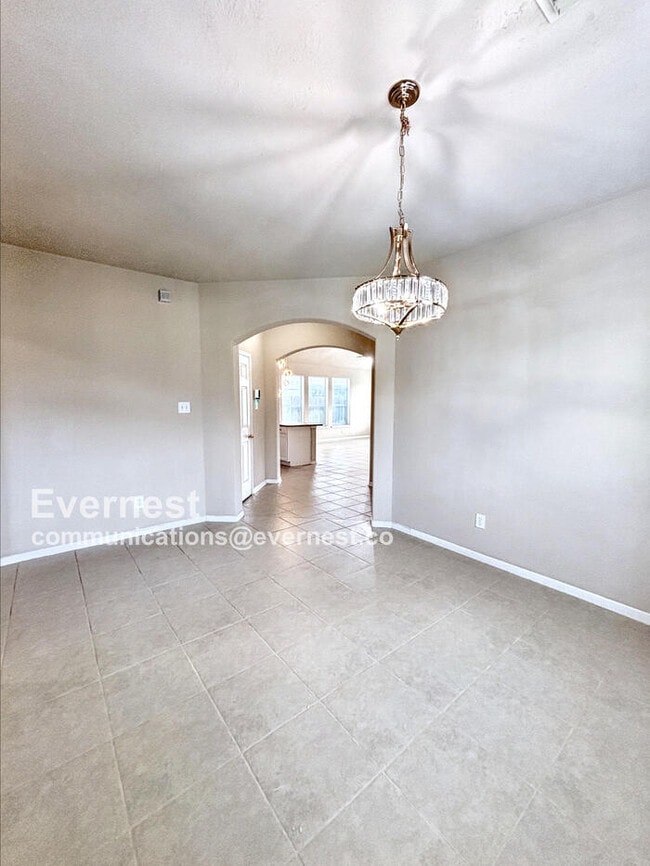 Building Photo - 8002 Arapahoe Ridge Ln