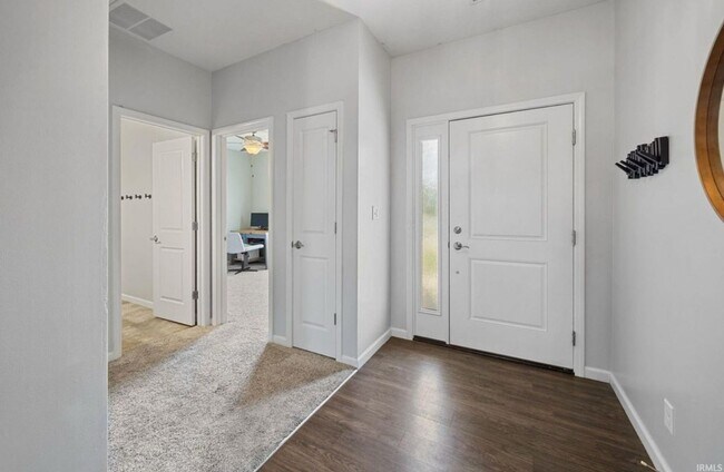 Foto del edificio - Charming 3-Bed, 2-Bath Home in Avalon Bluf...