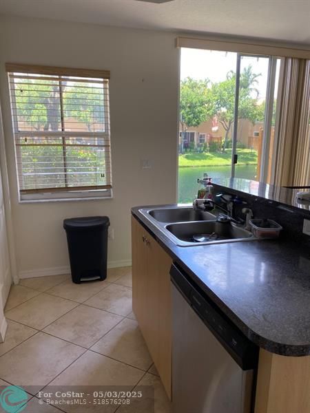Foto del edificio - 4929 Windward Way