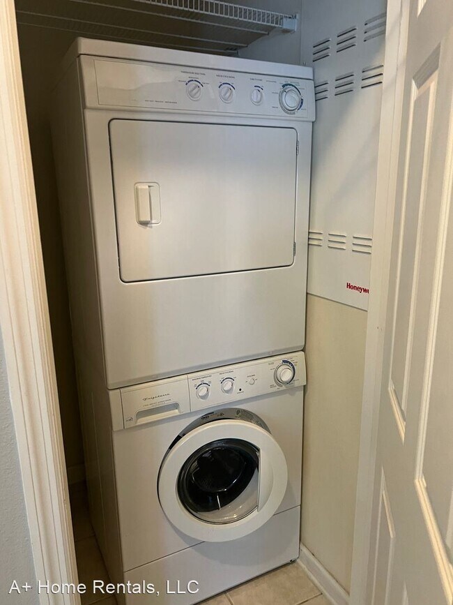 Building Photo - 1 br, 1 bath House - 1125 Mosaic Drive Unit B