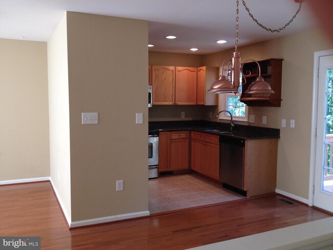 Building Photo - 13411 Pinetree Dr