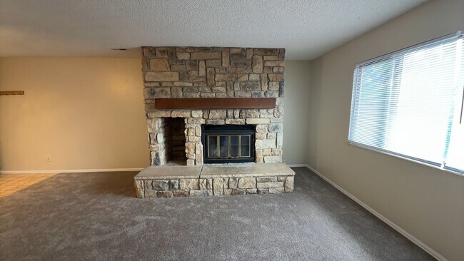 Building Photo - 971 Moorings Dr