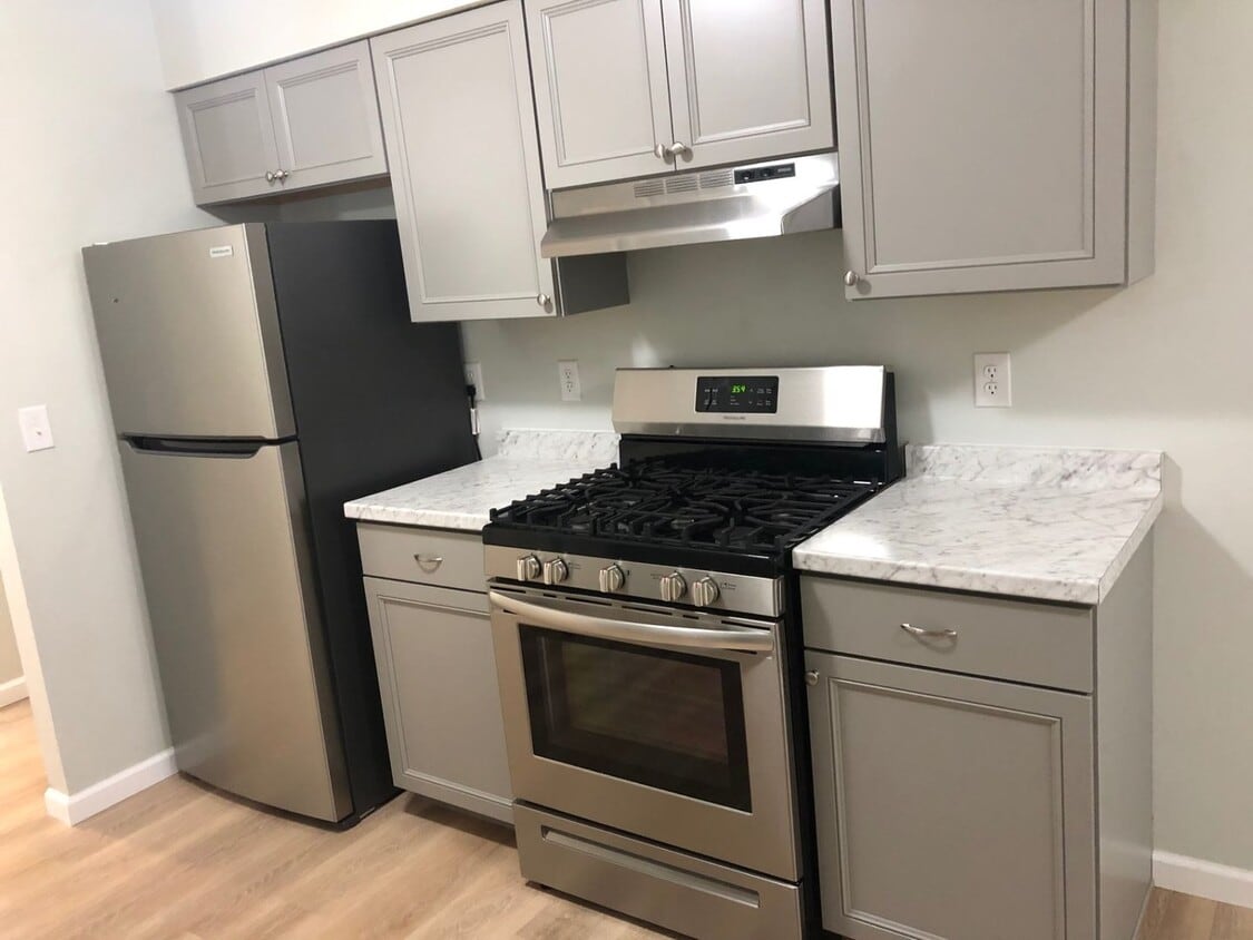 Building Photo - 926/928 Sprucewood Ln