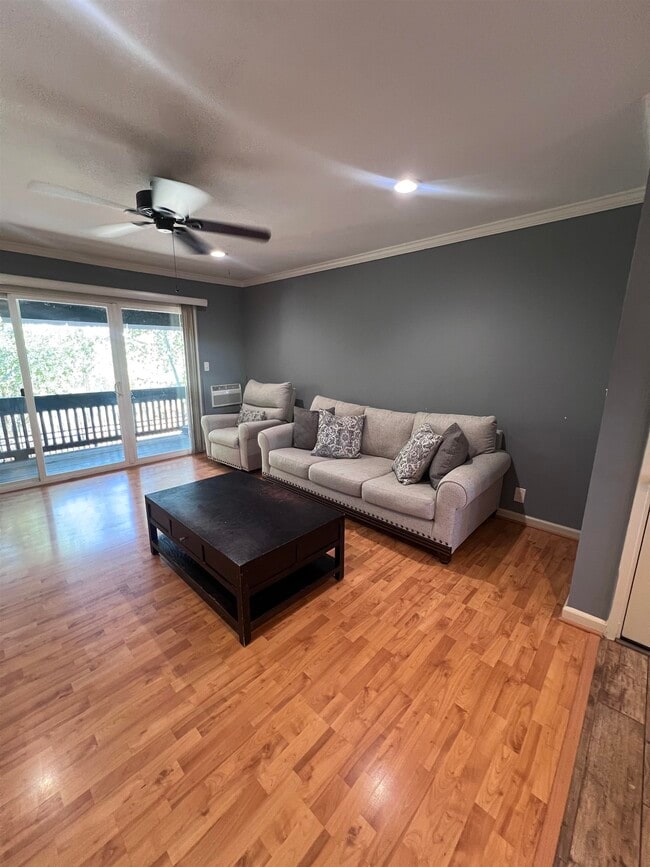 Foto del edificio - 1009 Murrieta Blvd