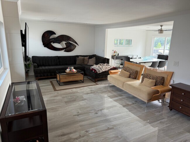 Foto del edificio - 2396 Redlands Dr