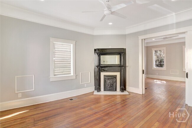 Building Photo - 115 W 34th St