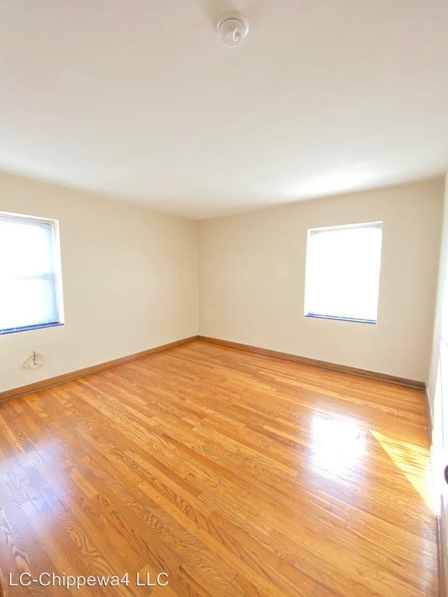 Building Photo - 5504 Chippewa St