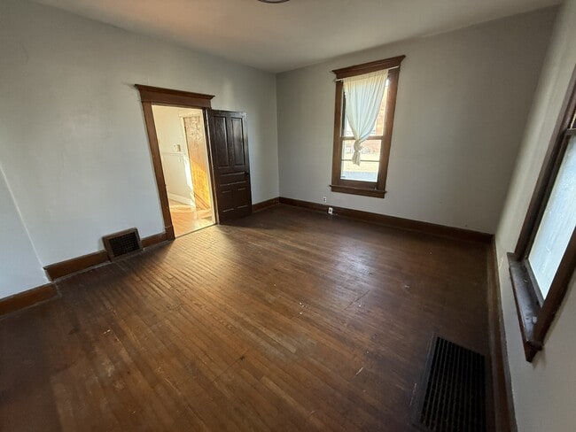 Foto del edificio - 630 E Gum St