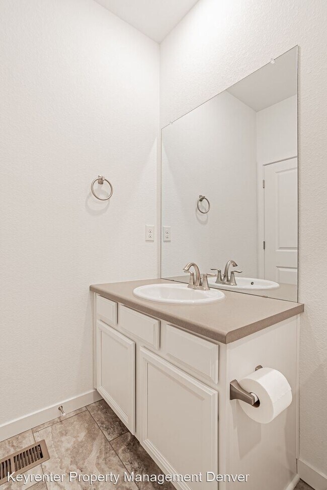 3 br, 4 bath House 1965 S Upham Lane House Rental in Lakewood, CO