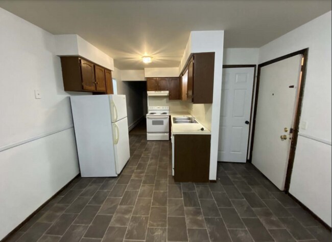 Foto del edificio - 7533 Thomas Ave