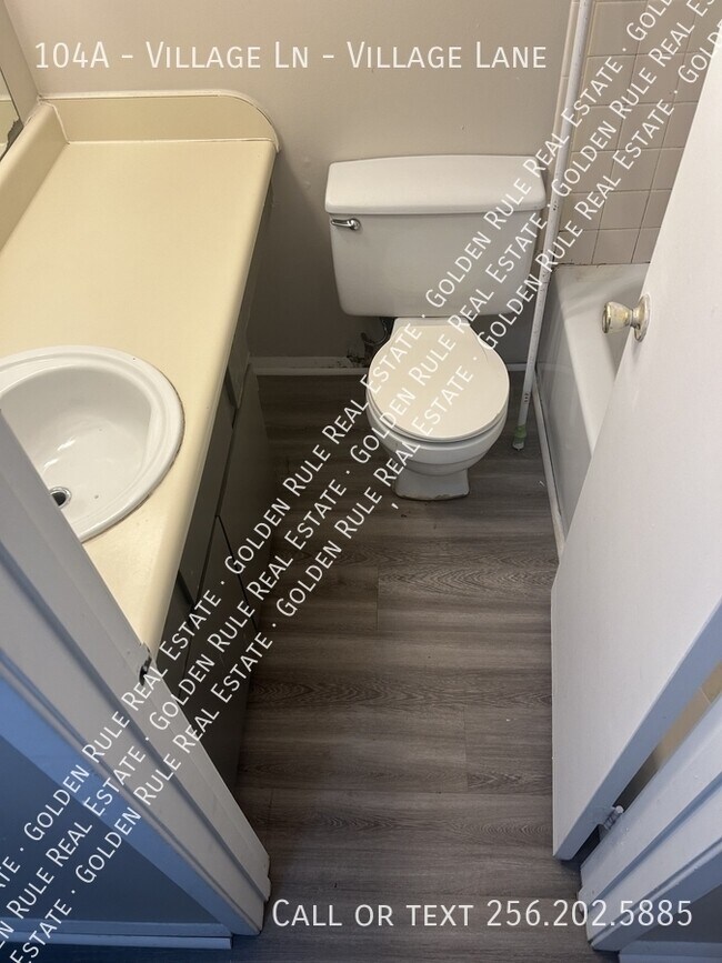 Foto del edificio - 104 Village Ln