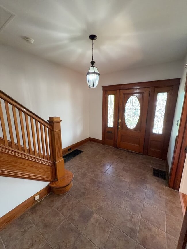 Photo - 2409 Fairview Ave *Beautiful 4 BR, 3 BA House in Clifton Heights*