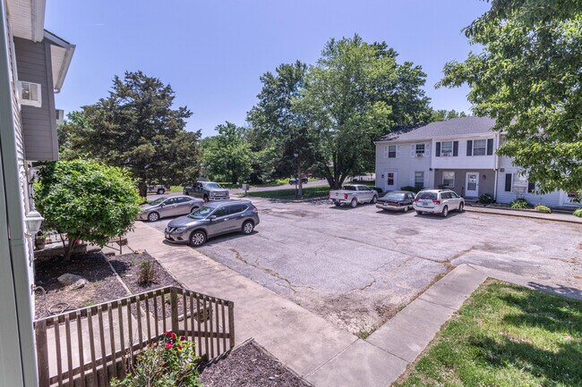 Building Photo - 1635A W Amos Dr