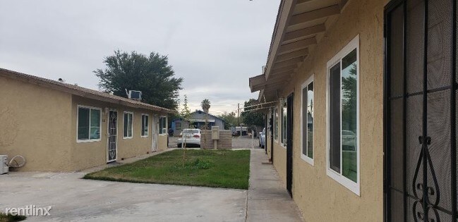 Foto del edificio - 1 br, 1 bath Apartment - 173 S Ash Ave