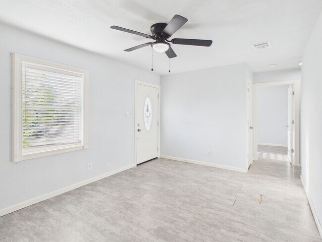 Foto del edificio - 4620 S Hayden St