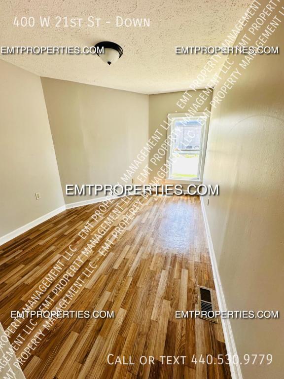 Foto del edificio - 400 W 21st St