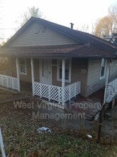 Building Photo - 207 Charles St