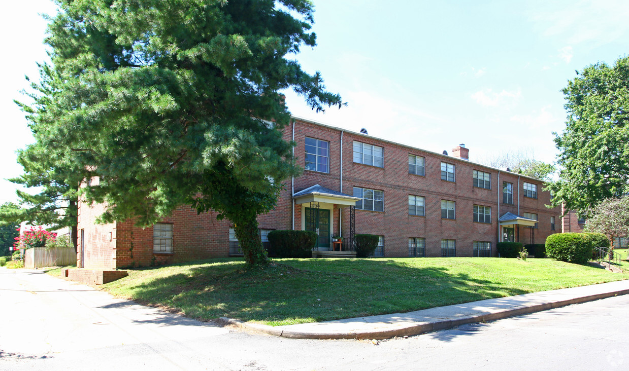 Primary Photo - Tiffany Estates