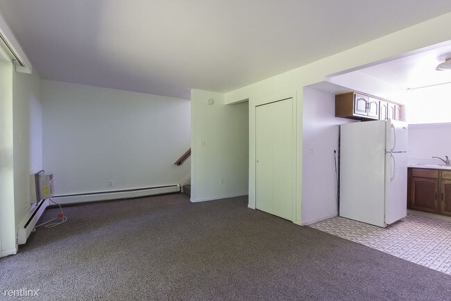 Foto del edificio - 1 br, 1.5 bath  - 151 Huronview Ct