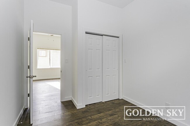 Foto del edificio - 820 S Hackley St