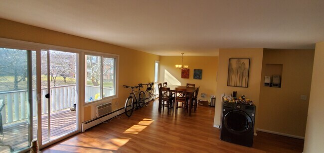 Foto del edificio - 2248 N Triphammer Rd