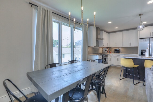 Foto del edificio - 106 N 8th St