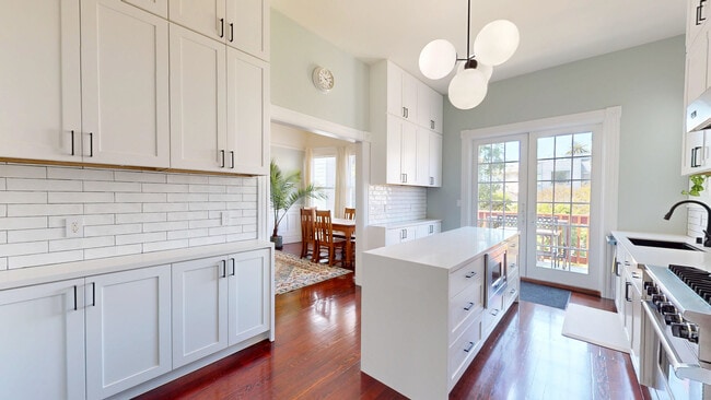 Foto del edificio - 1568 Fulton St