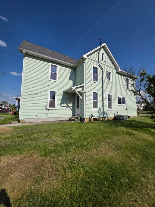 Foto del edificio - 116 Linden Ave