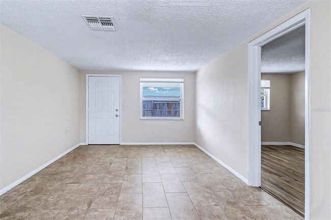 Foto del edificio - 5439 Oceanic Rd