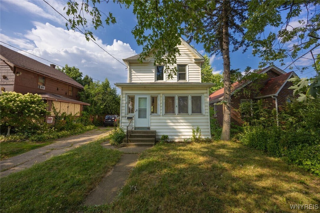 Foto principal - 1112 College Ave
