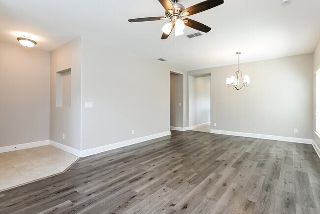 Foto del edificio - 3380 Reedy Glen Dr