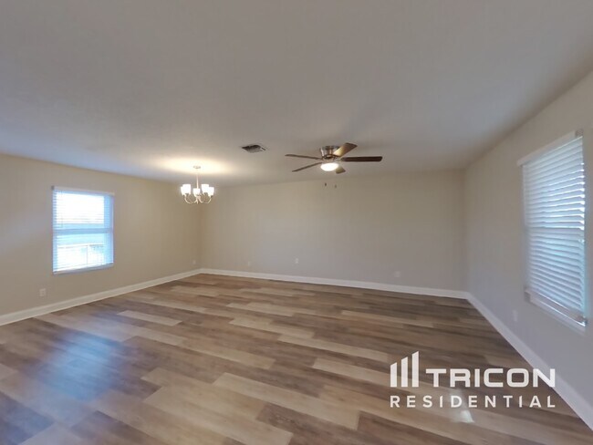 Building Photo - 718 Northern Lights Drive New Braunfels TX