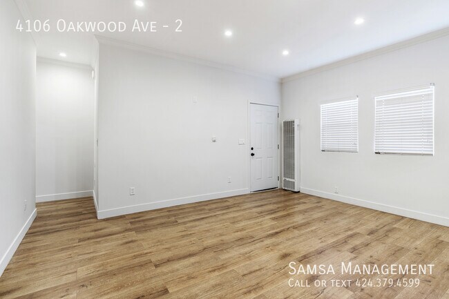 Foto del edificio - 4106 Oakwood Ave