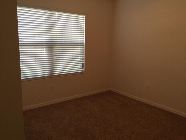 Foto del edificio - 4/2 spacious rooms