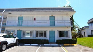 Building Photo - 2960 Cynthia Ln