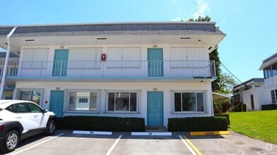 Building Photo - 2960 Cynthia Ln