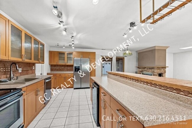 Building Photo - 1123 Duxbury Ln