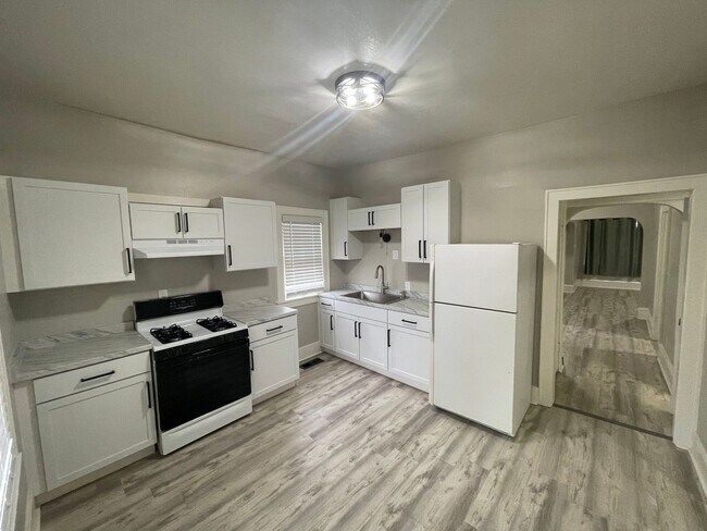 Foto del edificio - 1440 N 28th St